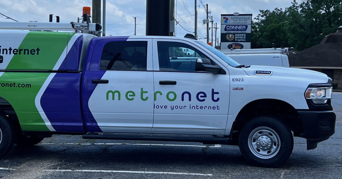 A Metronet service truck.