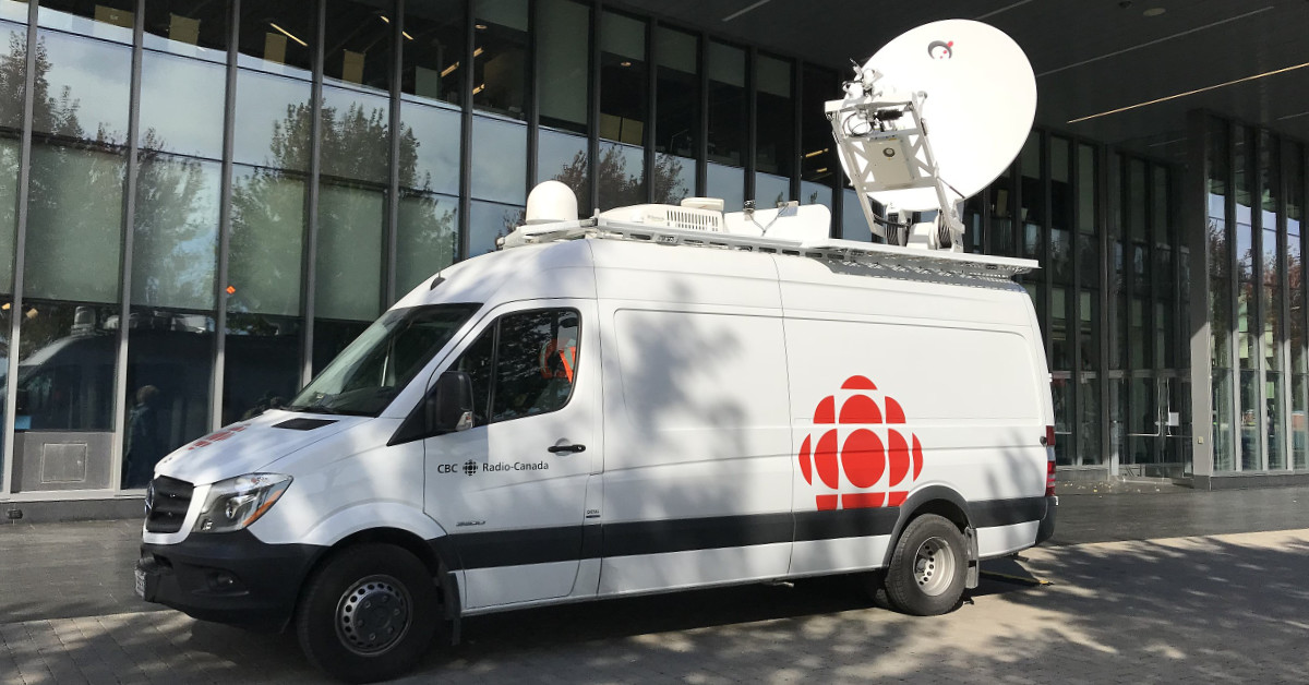 A electronic newsgathering van used by Canadian public broadcaster CBC and Radio Canada. (Photo by P. Oberstein via Wikimedia Commons, Graphic by The Desk)