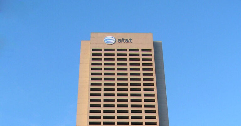 AT&T exec warns tariffs could cause phone prices to increase