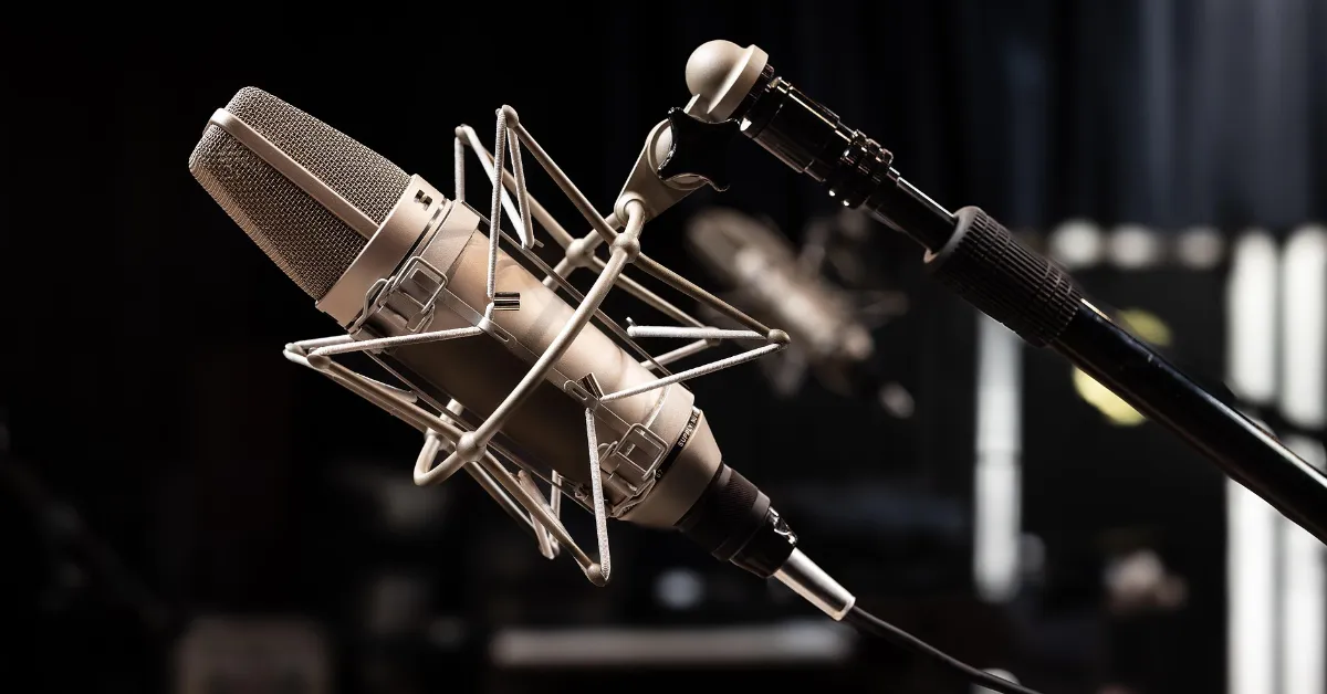 blank podcast microphone webp td