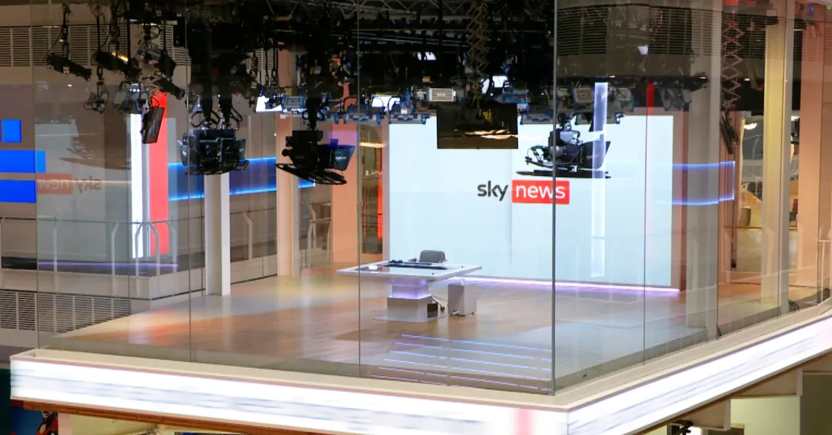 The London-based studio of Sky News. (Photo courtesy Sky Group/Comcast, Graphic by The Desk)