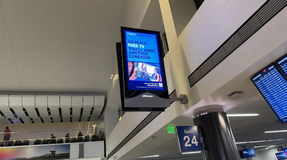 DIRECTV offers free trials of its streaming television service to passengers at Los Angeles International Airport during its "Streamsgiving" campaign. (Photo by Matthew Keys for The Desk)