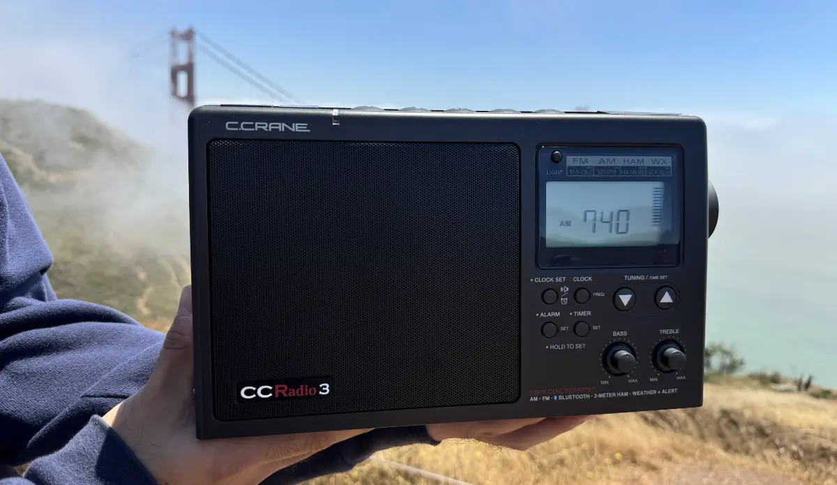 thedesk.net - Matthew Keys - FCC renews AM radio station license, despite multiple rules violations