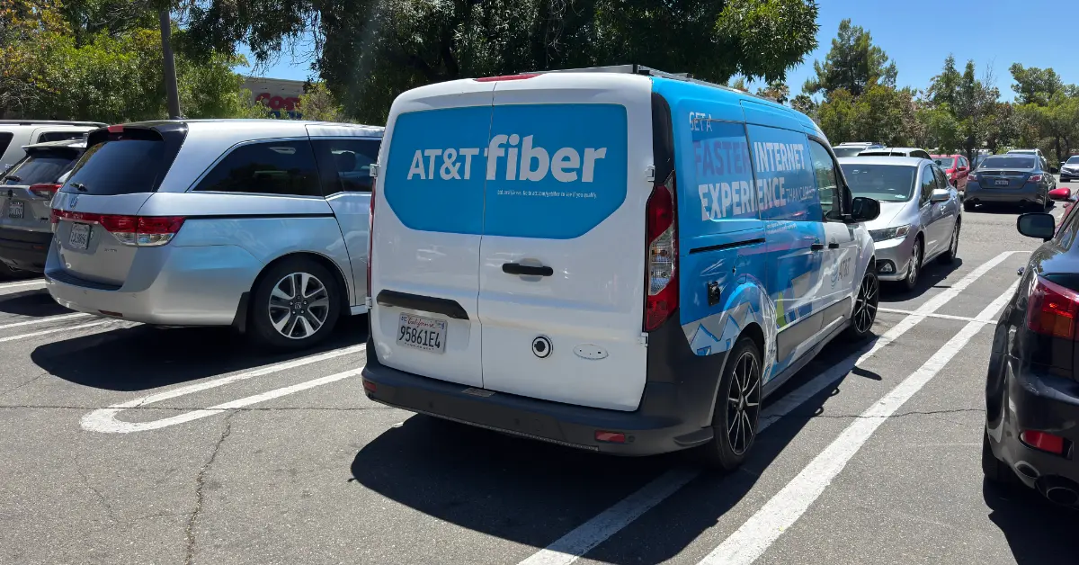 A work truck used by an AT&T contractor. (Photo by Matthew Keys for The Desk)