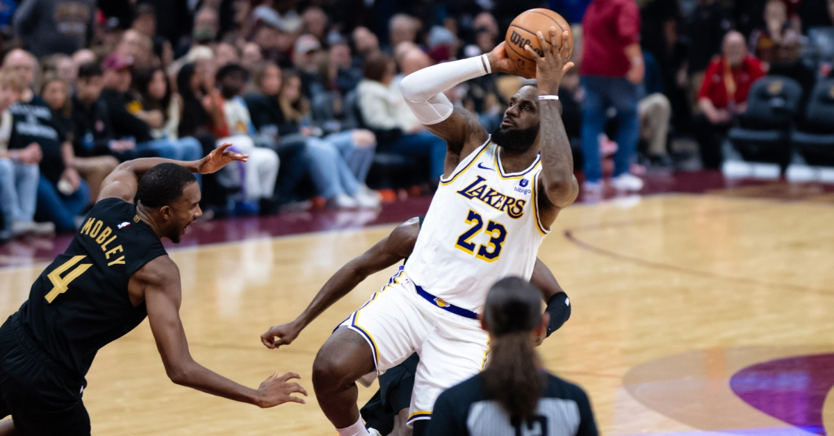 LeBron James spent eight years with the Los Angeles Lakers; soon, he will wear the jersey of the Philadelphia 76ers. (Photo by Erik Drost)