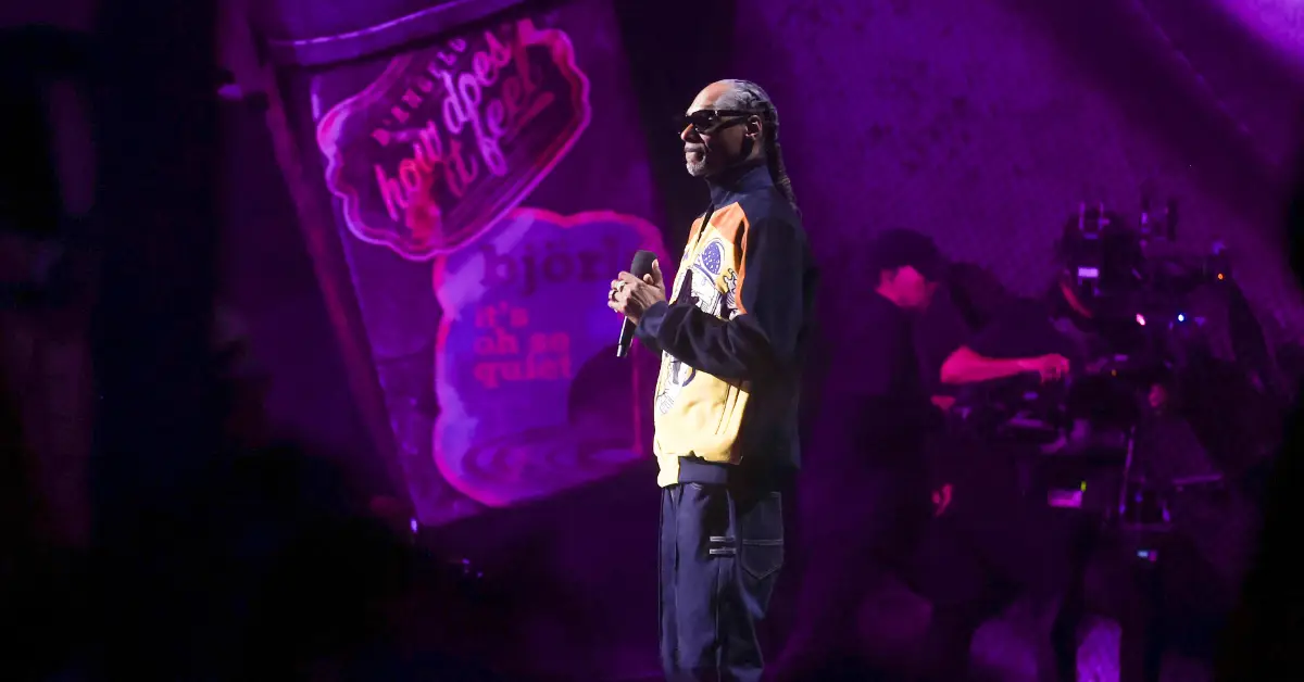 BLANK Snoop Dogg VMAs MANDATORY CREDIT CBS WEBP TD Snoop Dogg at The 2026 MTV Video Music Awards (VMAs), broadcasting live from the Peacock Theater on Sunday, September 27, 2026. (Photo: Christopher Polk/CBS/Courtesy image)