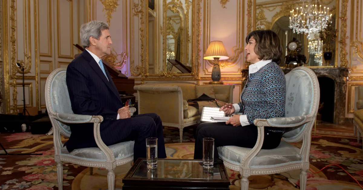 Former U.S. Secretary of State John Kerry sits with Christiane Amanpour of CNN before an interview focused on terrorism and Syria policy on November 17, 2015, at the U.S. Ambassador's Residence in Paris, France. (U.S. State Department photo/Handout)